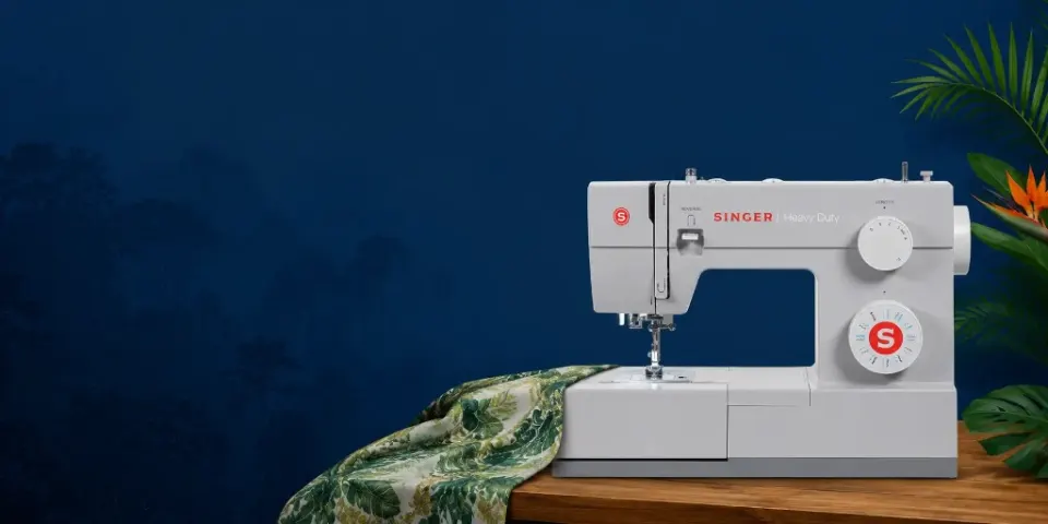 Máquina Singer Heavy Duty